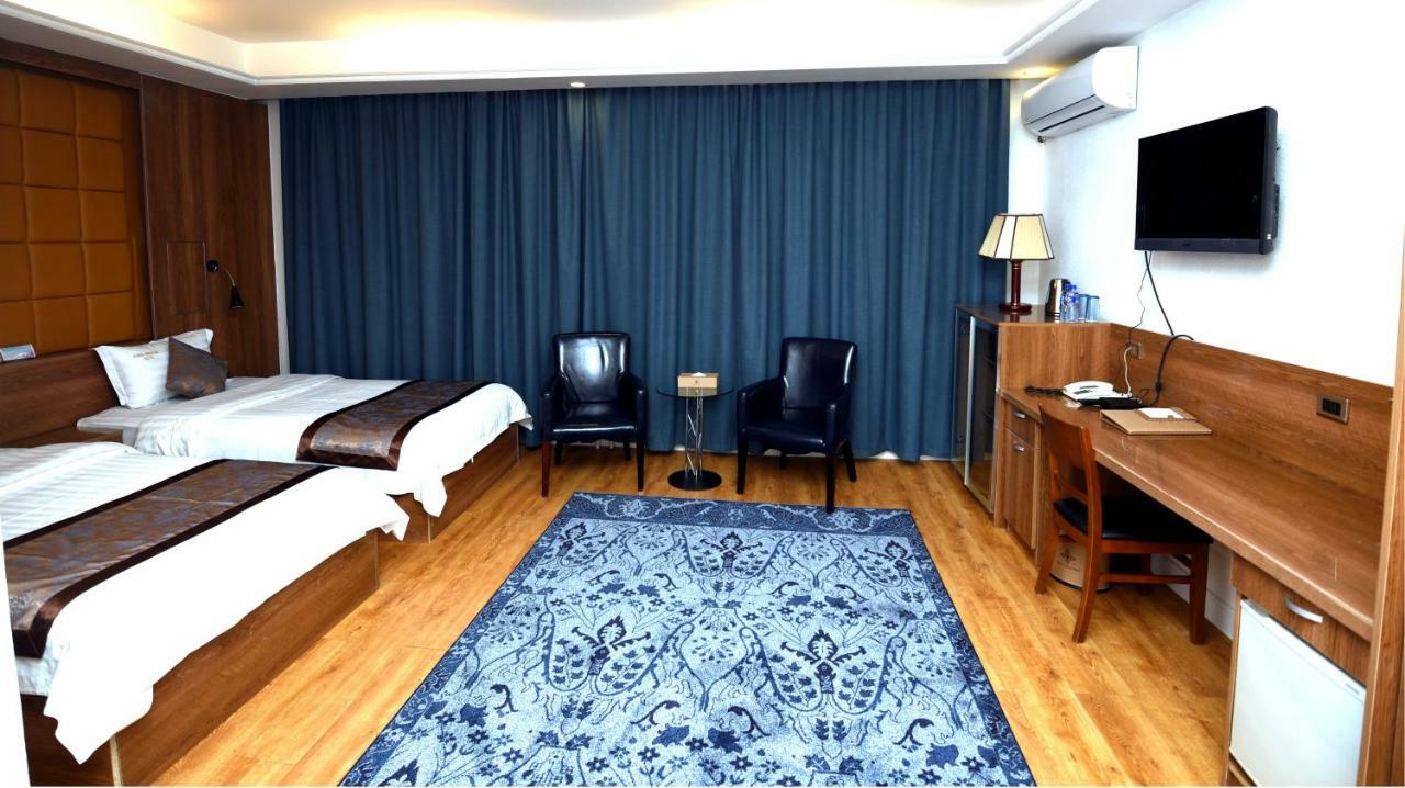 Puma Imperial Hotel Улан-Батор Екстер'єр фото